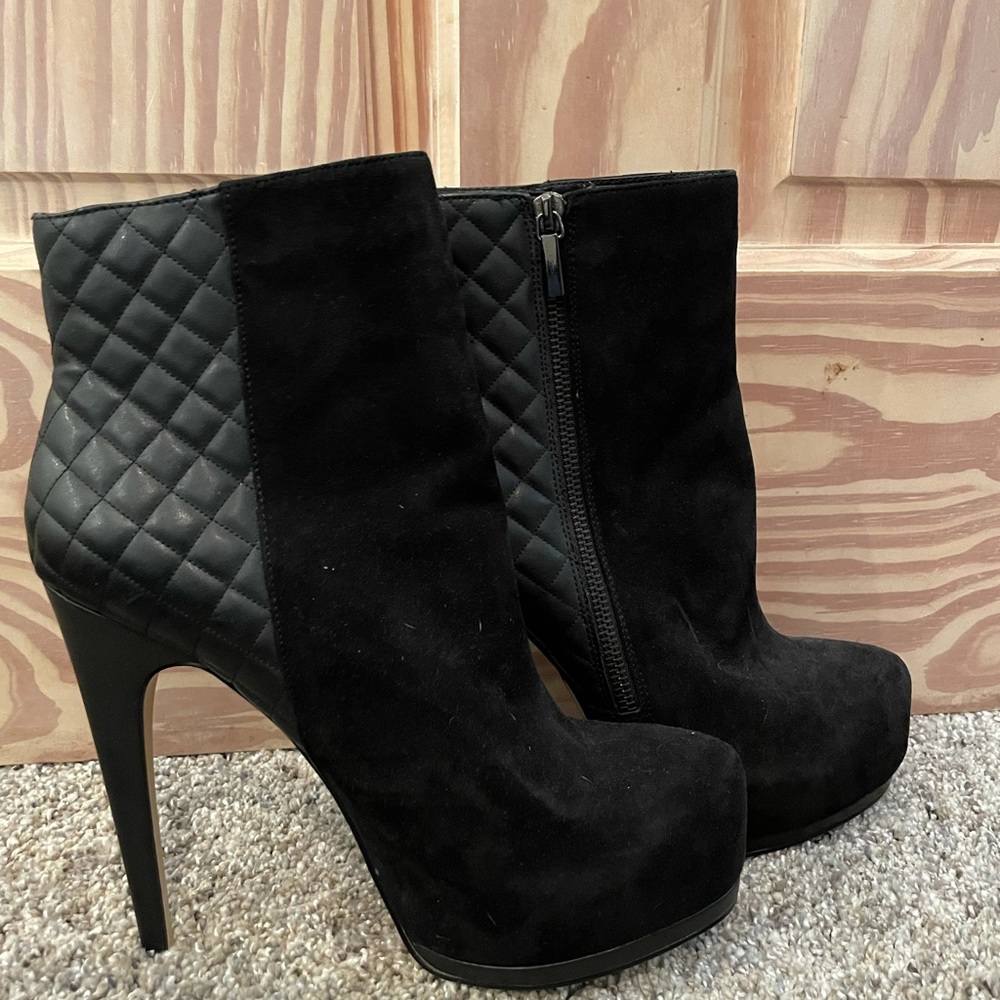 Like New Truth or Dare by Madonna Black Suede Booties